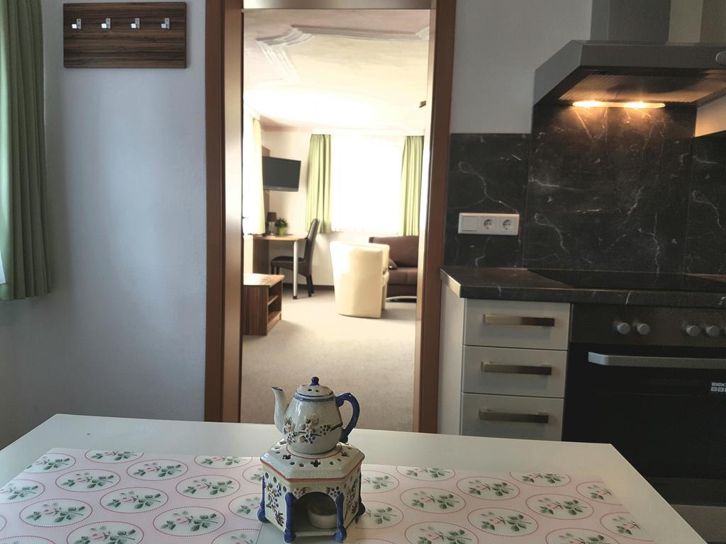 Hotel Garni Goldene Traube Bad Windsheim Extérieur photo