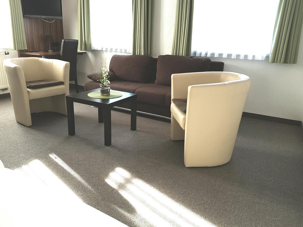 Hotel Garni Goldene Traube Bad Windsheim Extérieur photo